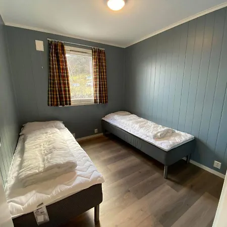 ロッジ Botnen Camping *